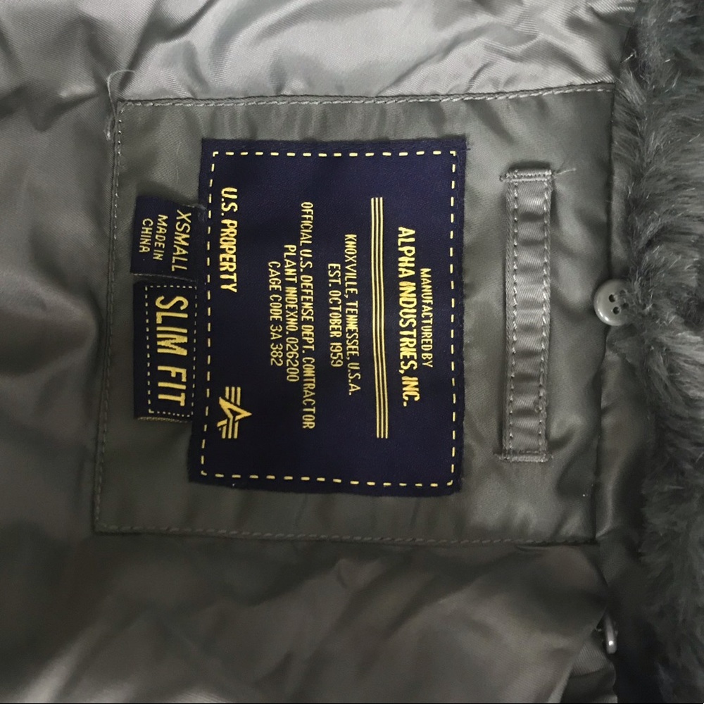 Alpha Industries Faux Fur Bomber Jacket - Picture 5 of 6